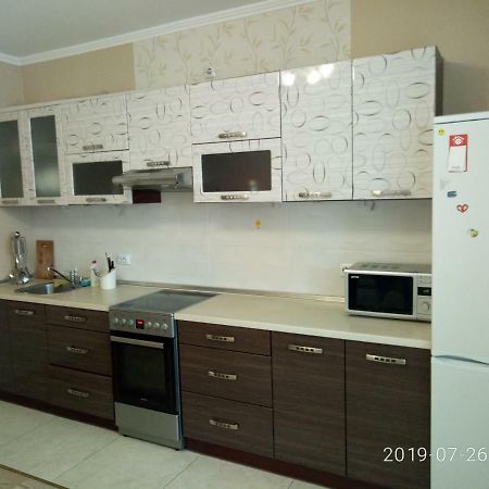 קייב Люкс Апартаменты На Позняках מראה חיצוני תמונה